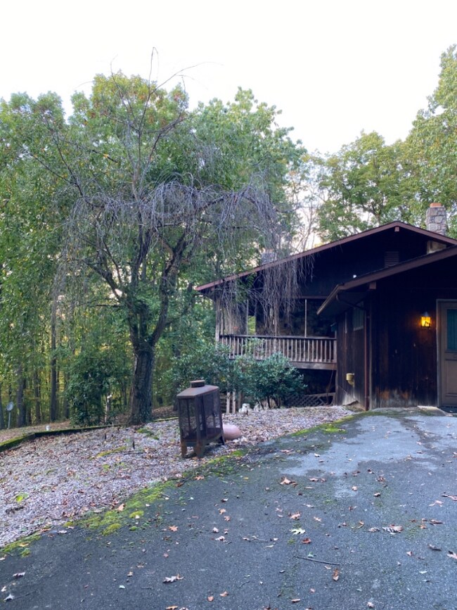 Building Photo - 470 Perry Rd