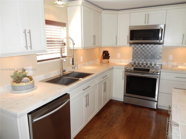 Foto del edificio - 2461 SW 50th St