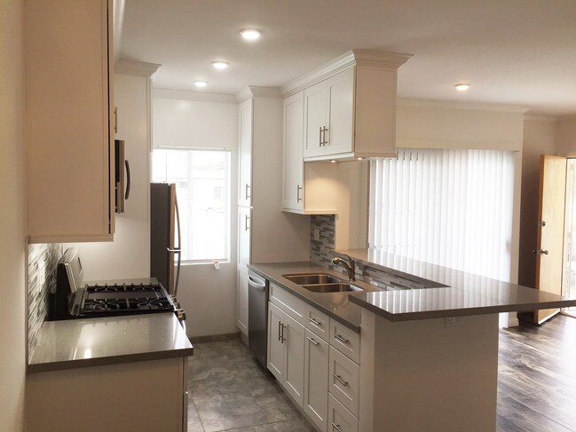 Foto del edificio - 4837 W 18th St