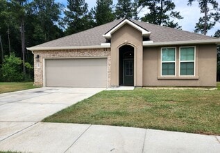 Building Photo - 34899 Spring Trails Dr