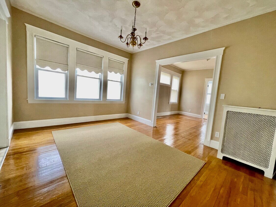 17 Stearns Ave Unit 1, Medford, MA 02155 Condo for Rent in Medford