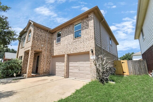 Foto del edificio - 6607 Barker Bend Ln