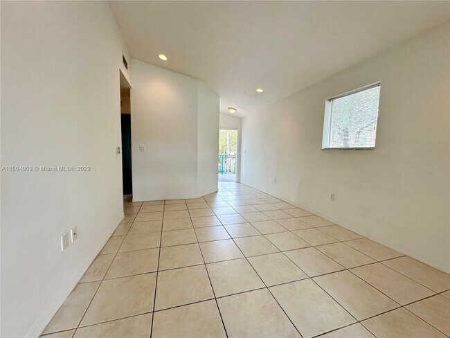 Foto del edificio - 1250 SE 29th St