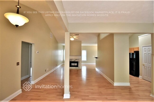 Foto del edificio - 847 Stephens Oak Dr