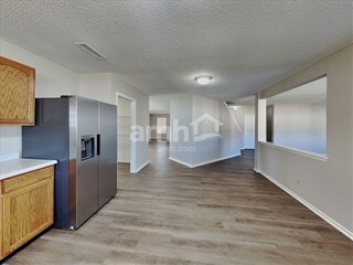 Foto del edificio - 6861 Maywood Cir