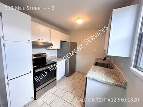 Building Photo - 313 Mill St