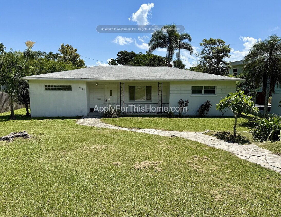 Foto principal - Single Family Home