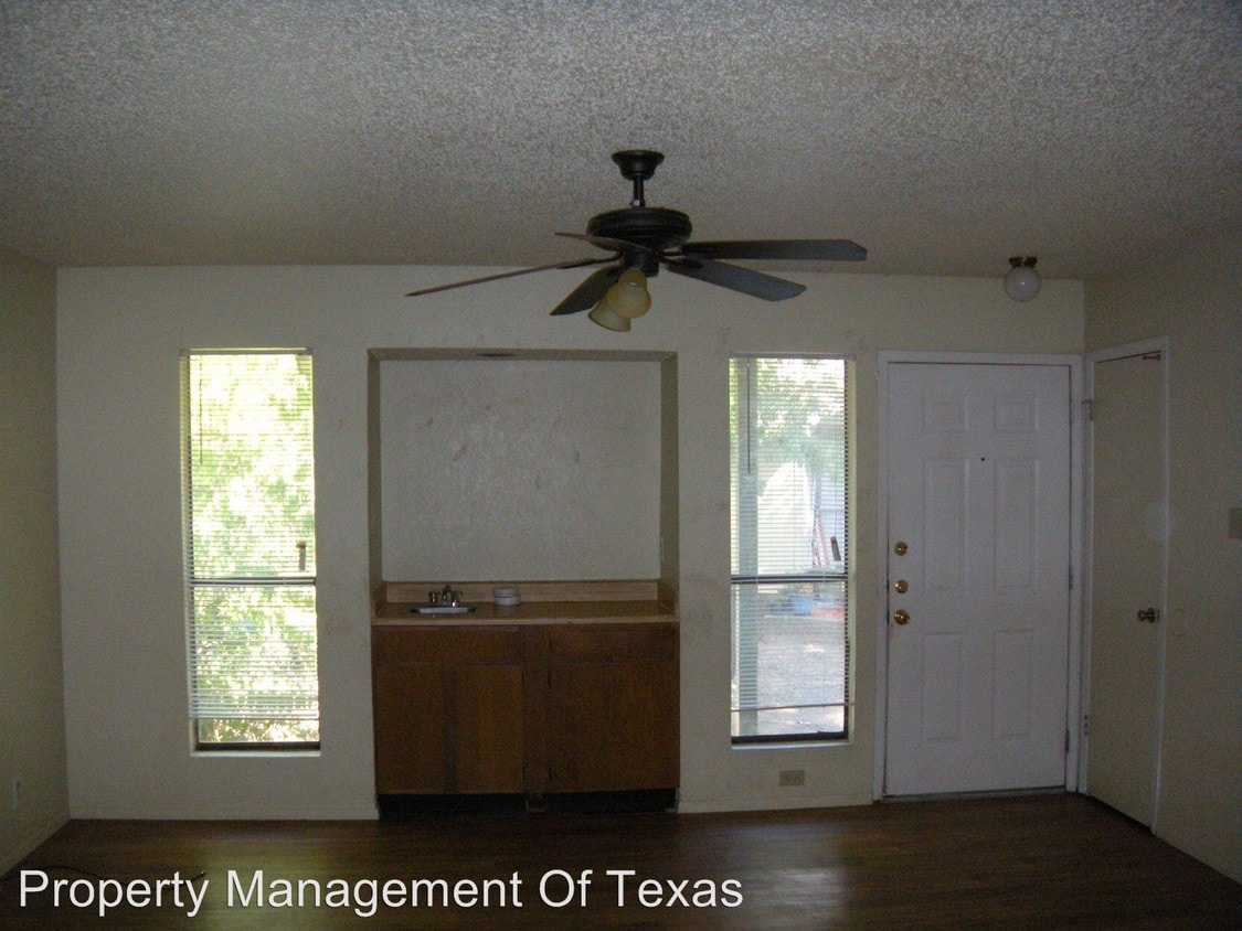 Primary Photo - 3 br, 2 bath House - 904 Chisholm Trail Cove
