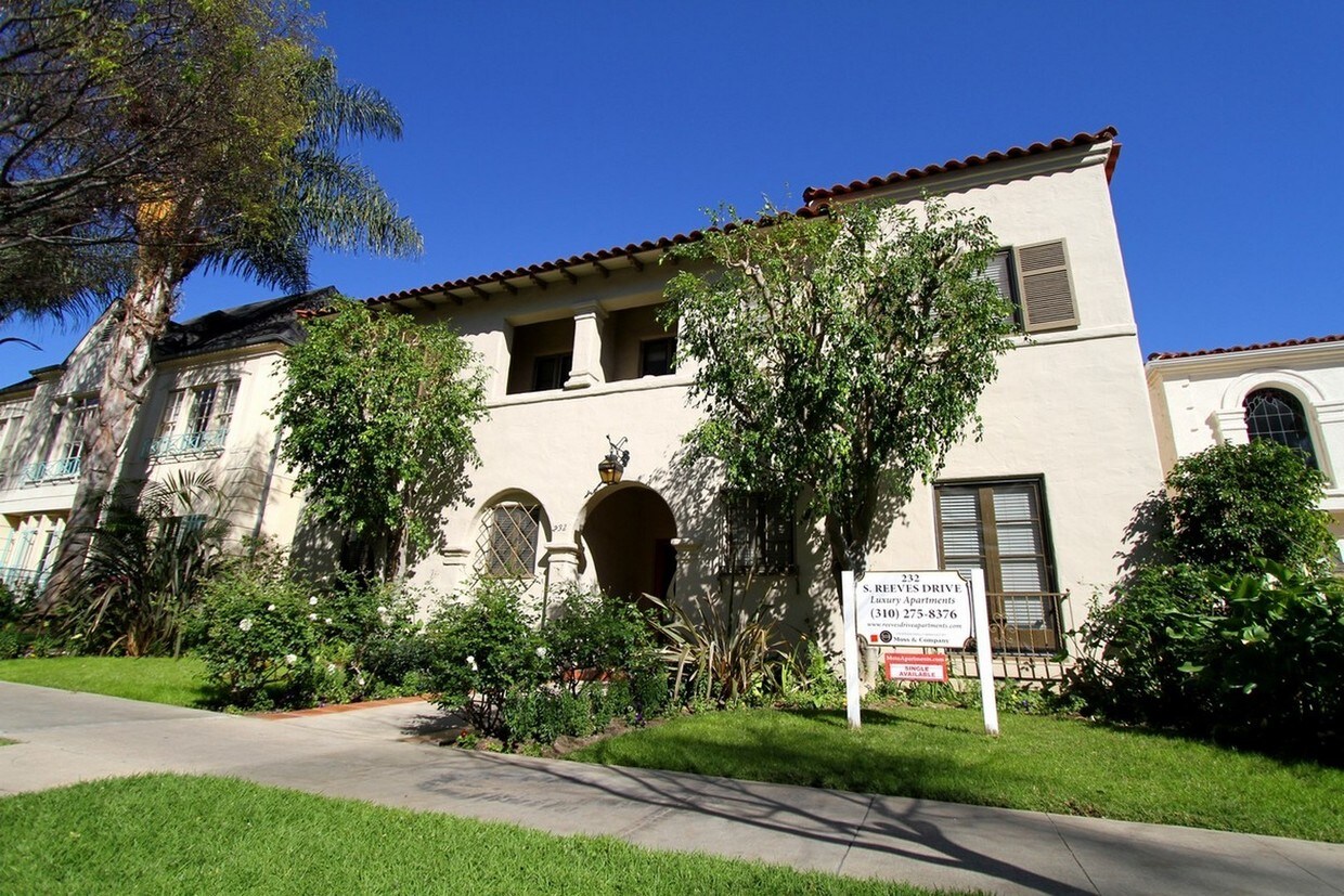 Primary Photo - 232 S Reeves Dr