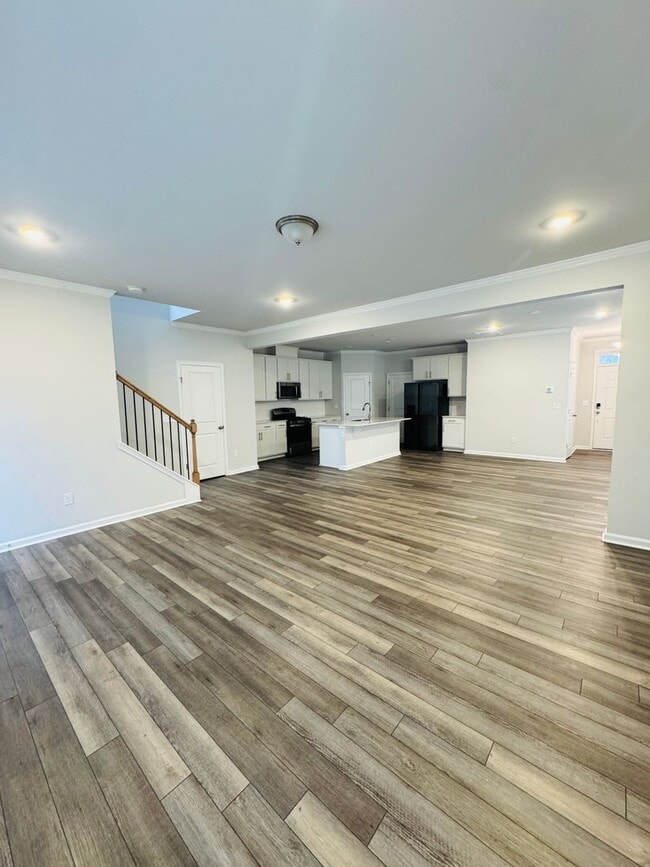 Building Photo - Wonderful 3 bed home