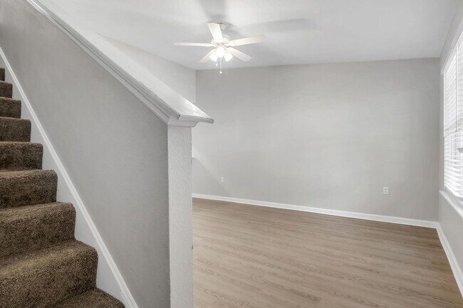 Foto del edificio - 2738 W Tharpe St