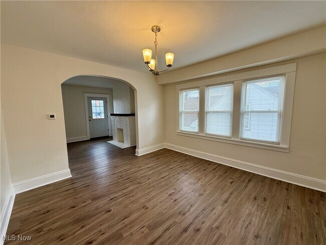 Building Photo - 4706 E 93rd St