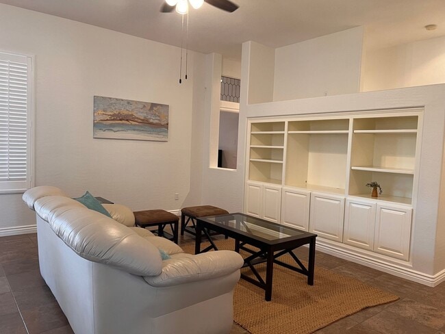 Building Photo - Live in Comfort and Style in the Prestigio...