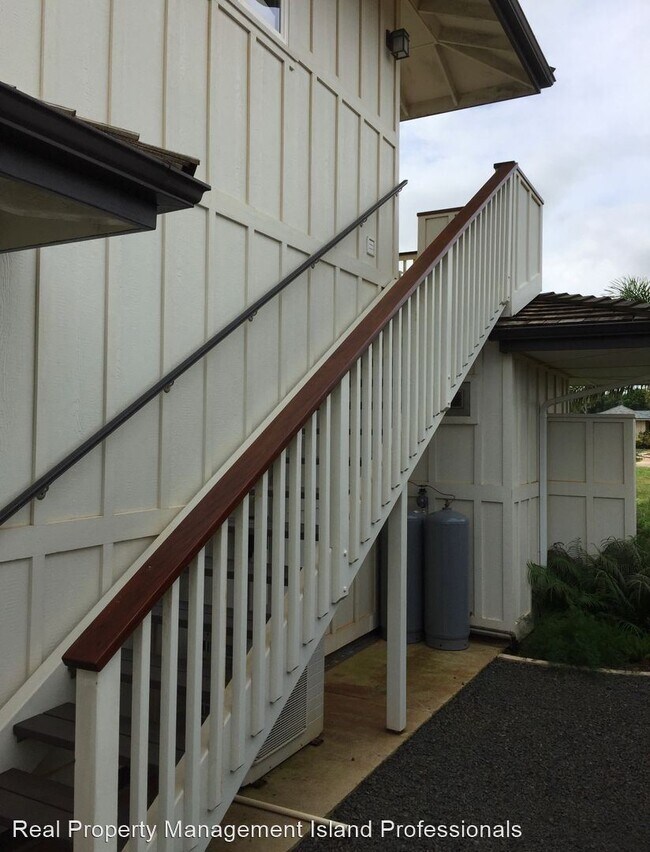 Building Photo - 2170 Maka'a St