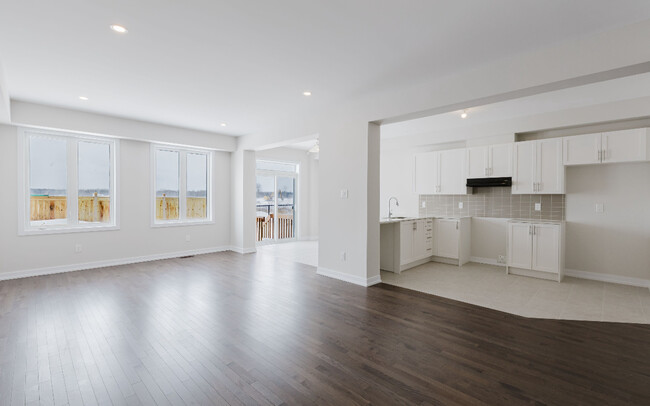 Building Photo - 525 Oldenburg Ave