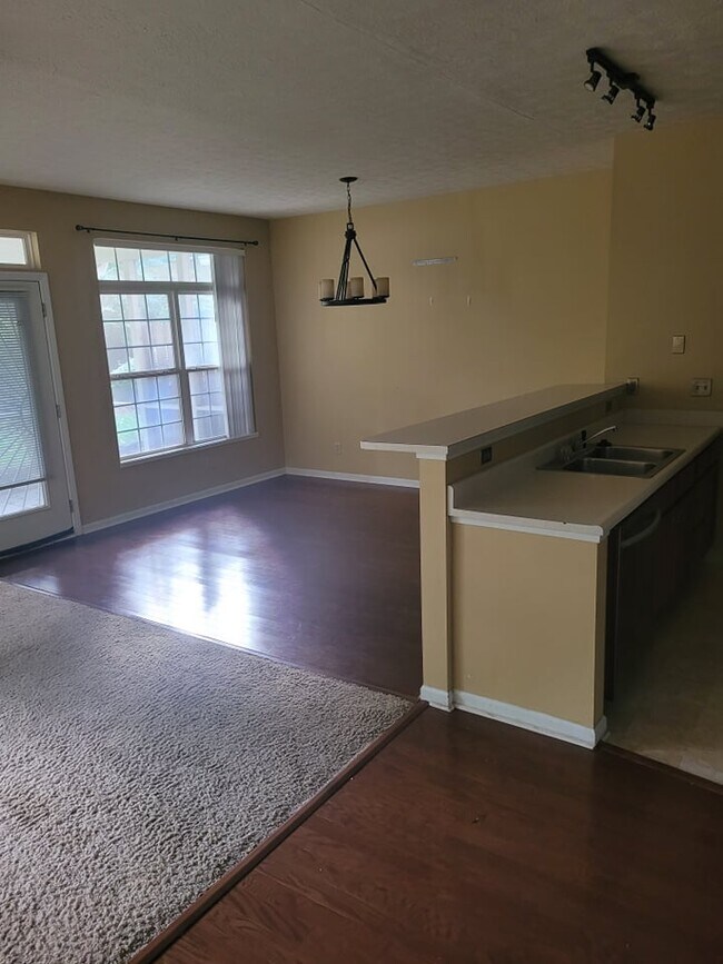 Building Photo - 5408 Nighthawk Dr