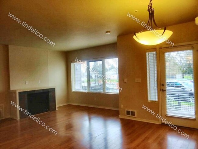 Foto del edificio - Luxurious 1BR/1BA Condo in Matthew Frank C...