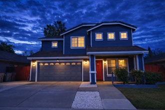 Building Photo - 875 Farnham Ave