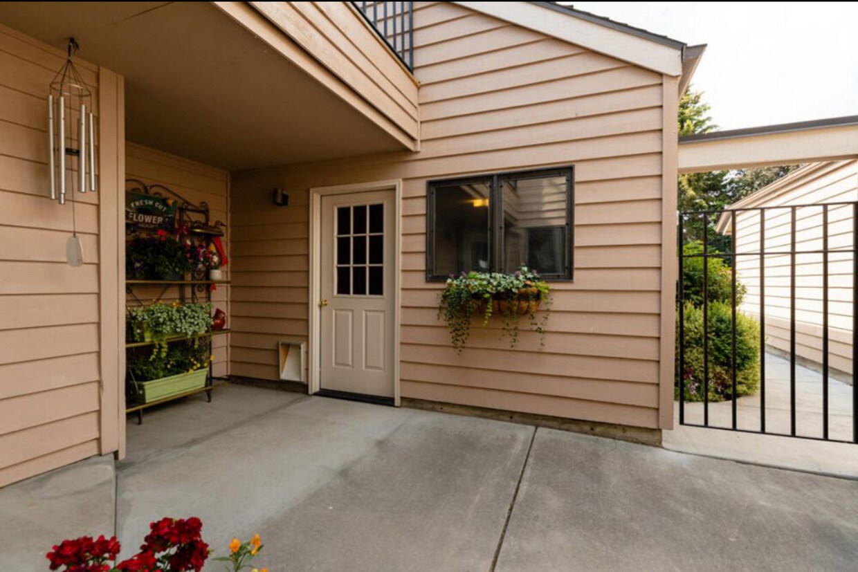 2922 Front St, Klamath Falls, OR 97601 House Rental in Klamath Falls