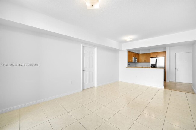 Foto del edificio - 1745 E Hallandale Beach Blvd