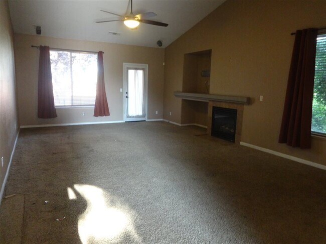 Building Photo - 2360 Kelsey Ct