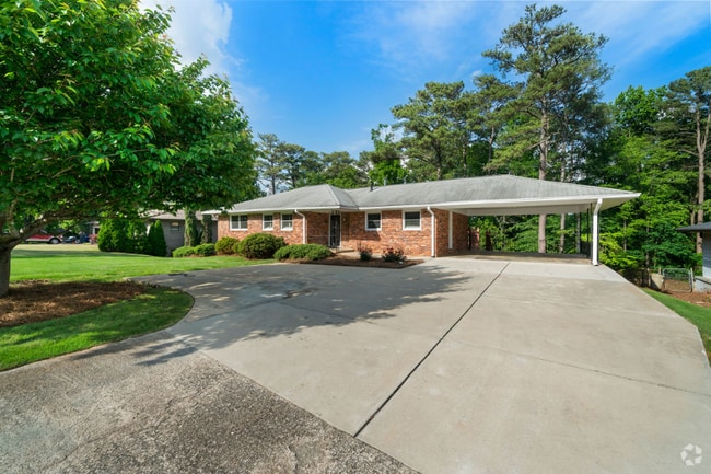 Building Photo - 3925 Orchard Rd SE