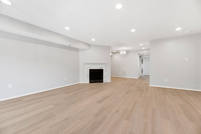 Foto del edificio - 3471 Summit Ct NE