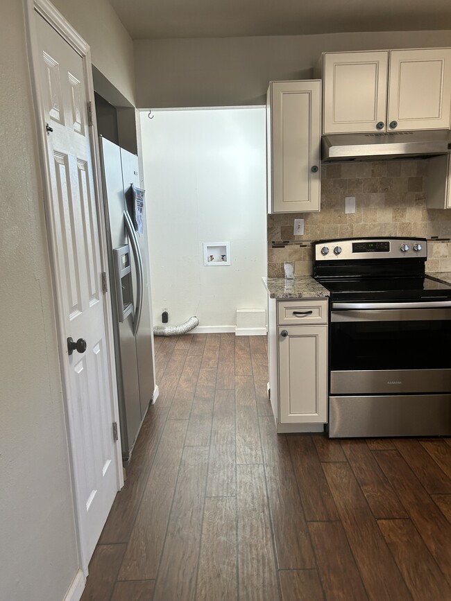 Photo - 816 Lafayette St House