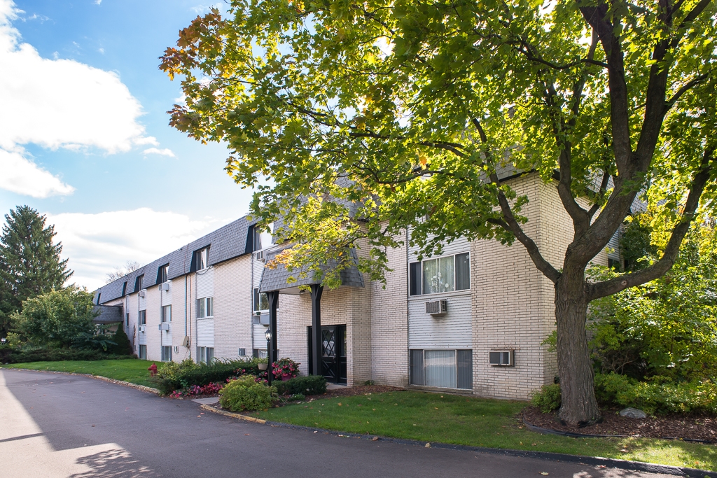 Primary Photo - Eastwind Apartments