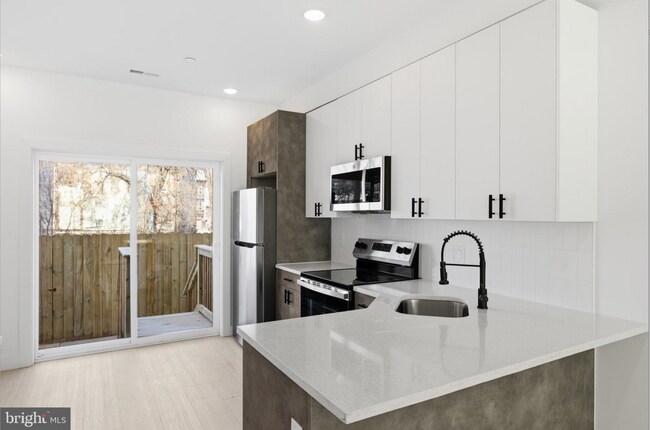 Foto del edificio - 1024 W Orleans St