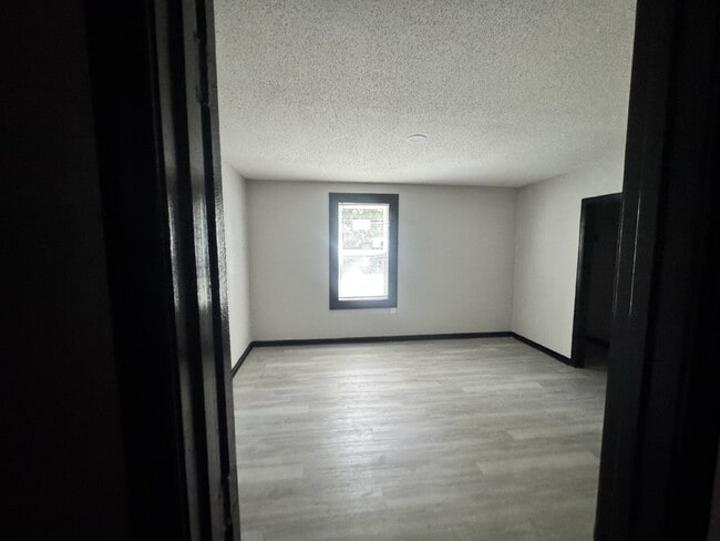 Photo - NEW LISTING – 3119 Allison Ave, Section 8 Approved! Apartment