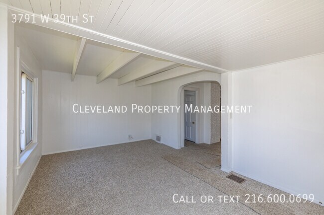 Foto del edificio - 3791 W 39th St