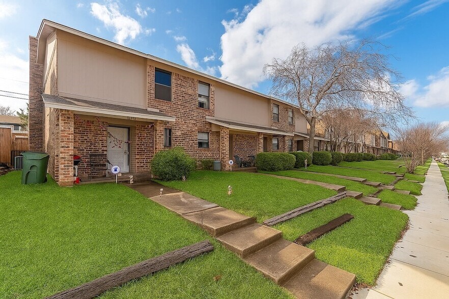 Photo - 1024 Southmoor Drive Unit 1026