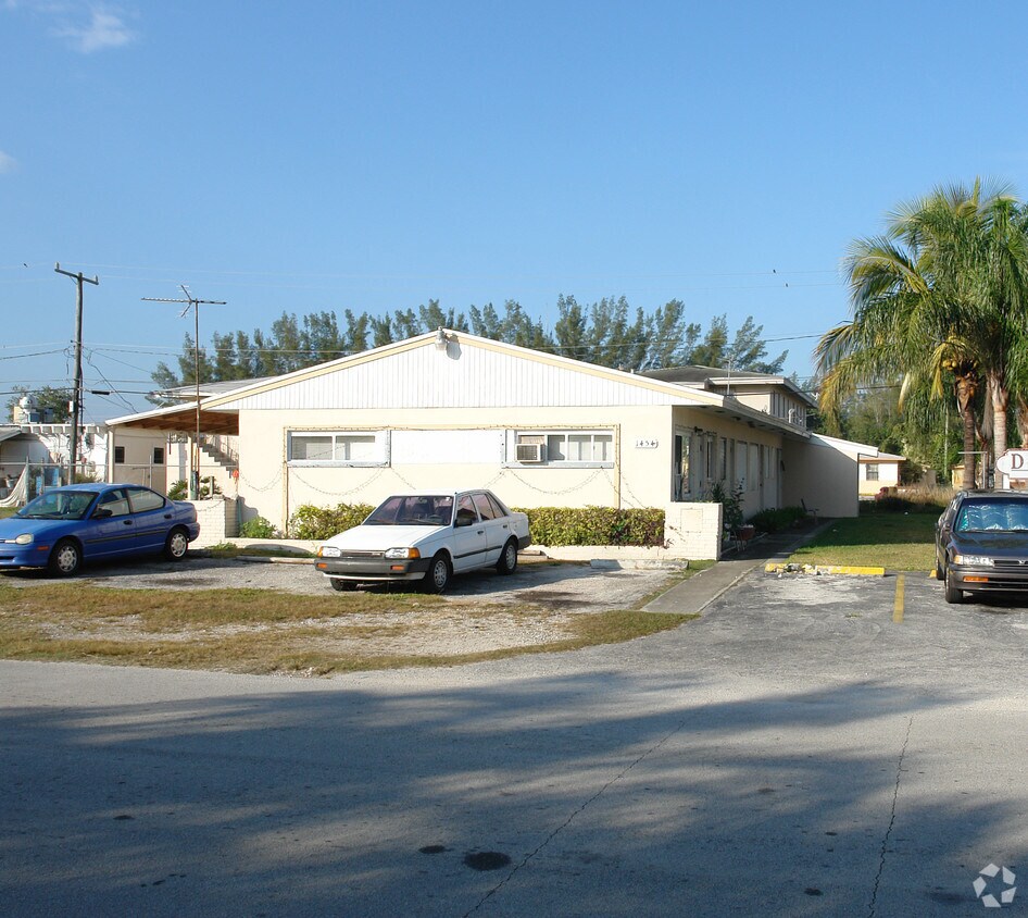 Building Photo - 1454-1462 NW 1st Ct