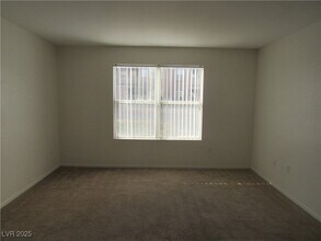 Building Photo - 8101 W Flamingo Rd