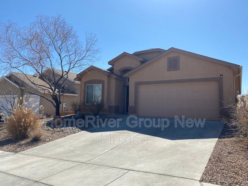 Primary Photo - 2028 N Ensenada Cir SE