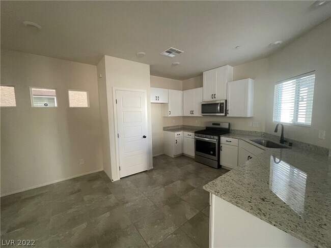 Foto del edificio - 4527 Sapphire Moon Ave