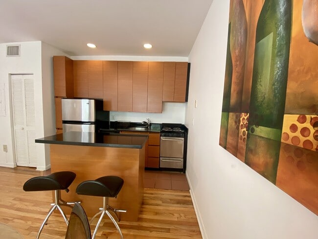 Building Photo - 1521 Lenox Ave