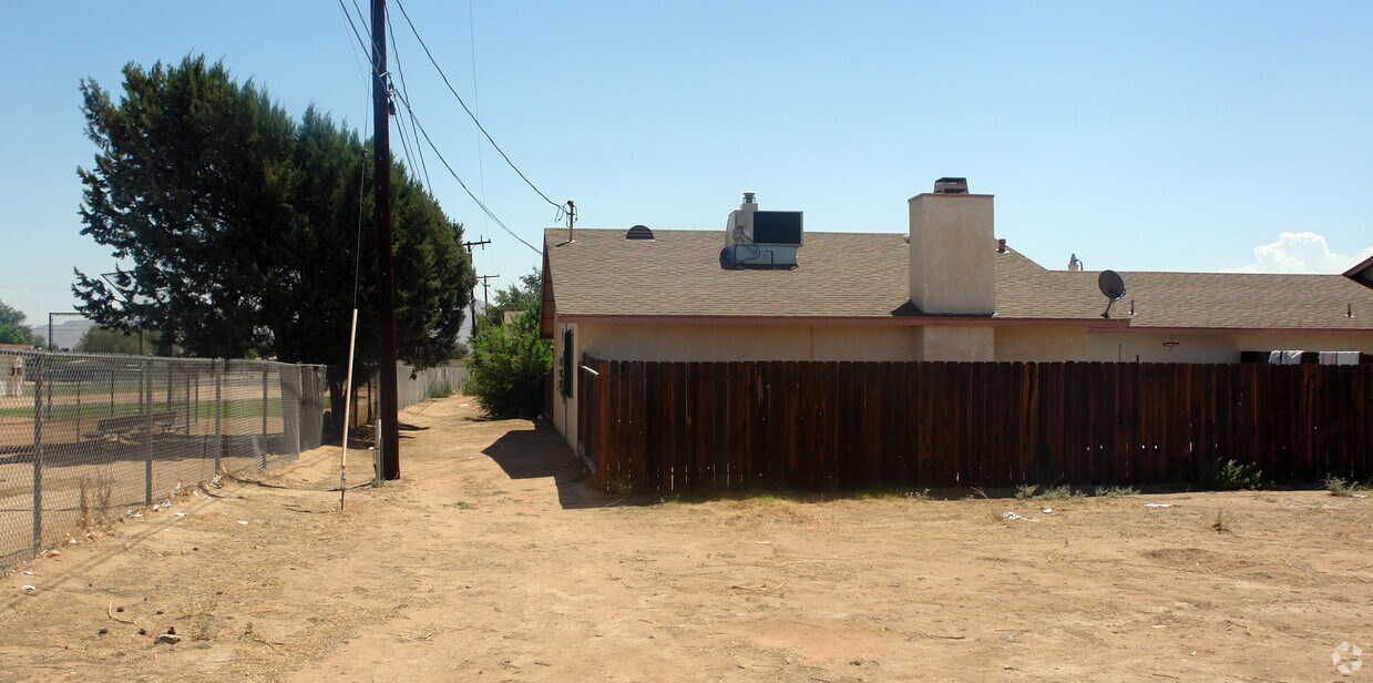 Building Photo - 21354 Powhattan Rd