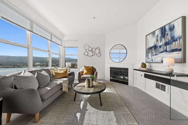 Foto del edificio - Epic REA - Top floor, Sweeping Views, 3 BR...
