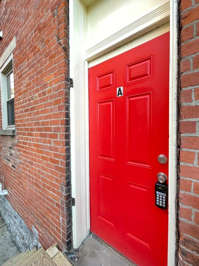 Foto del edificio - 2259 Loth St