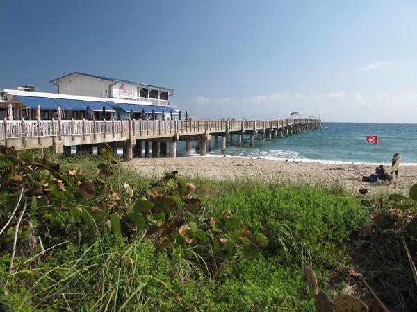 Building Photo - 231 S Palmway