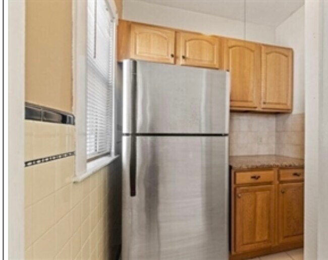 Building Photo - 38 George St