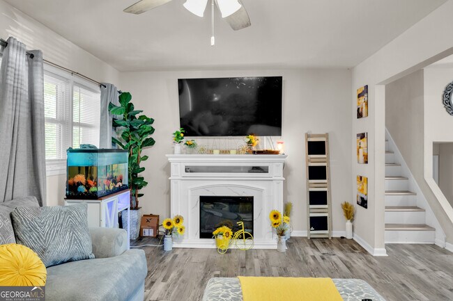 Foto del edificio - 6575 Hidden Brook Trail