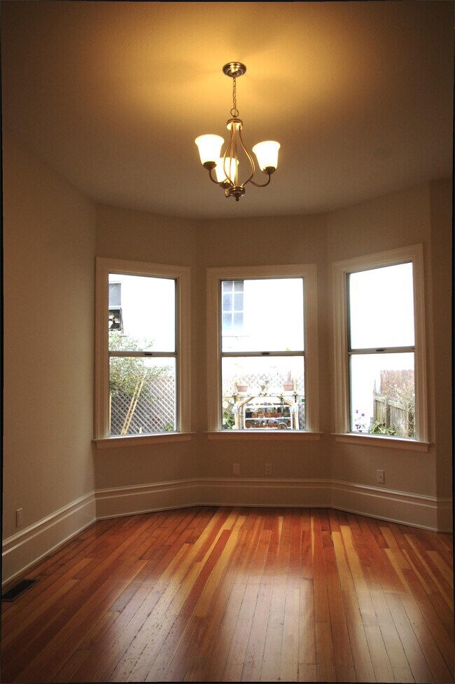 Foto del edificio - 552 Ashbury St