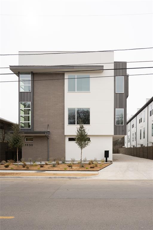 Building Photo - 5930 Ross Ave