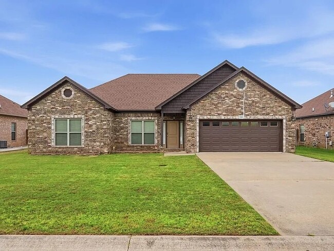 Building Photo - 1220 Andrews Dr