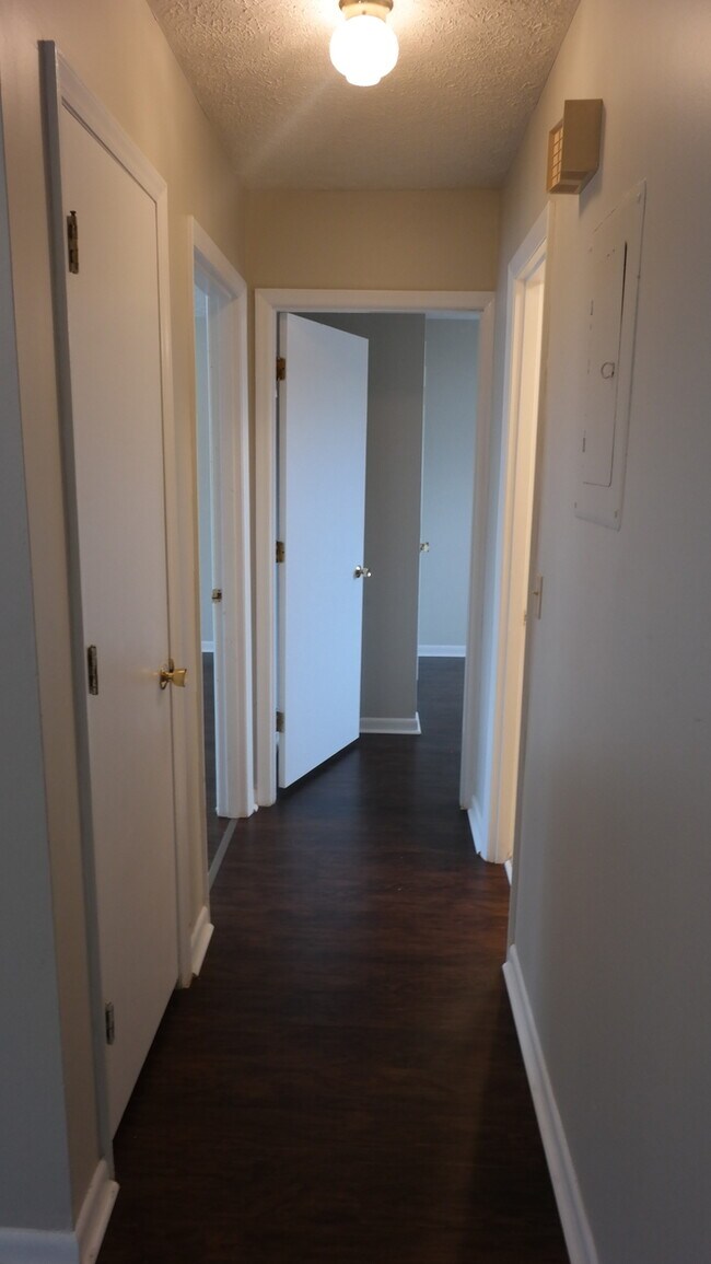 Foto del edificio - 505 W Warren St
