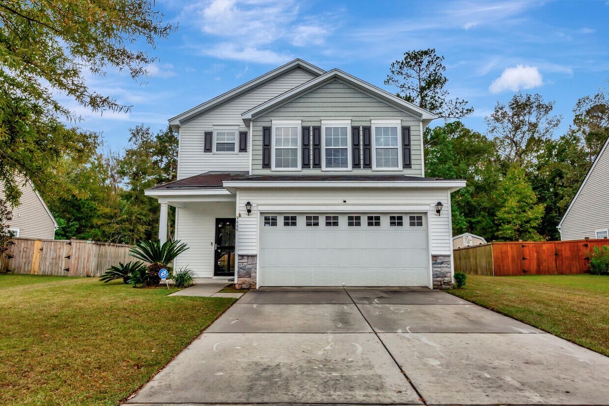 Foto principal - Spacious 3 Bedroom home in Mckwen!