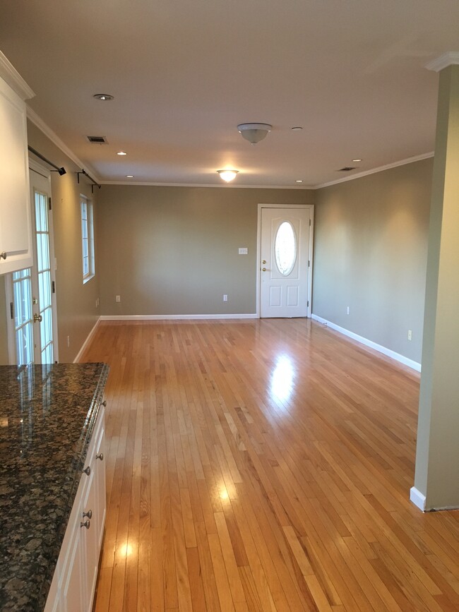 Living Room/Dining - 1441 Cedar St